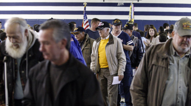 Students show vets support